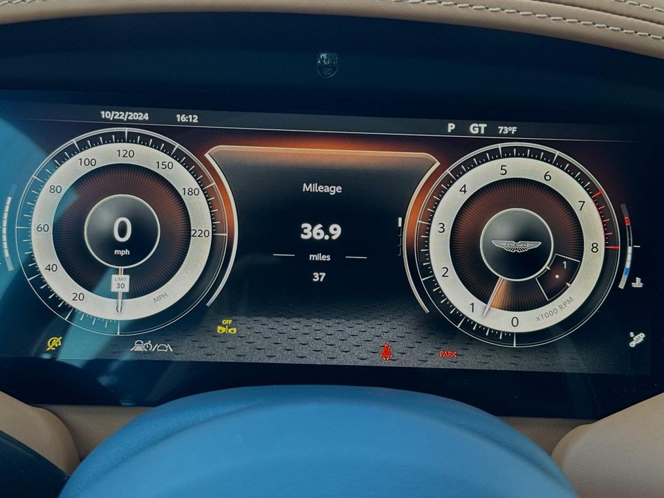 2025 Aston Martin DB12