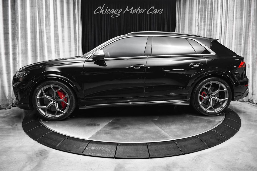 2025 Audi RS Q8 Performance