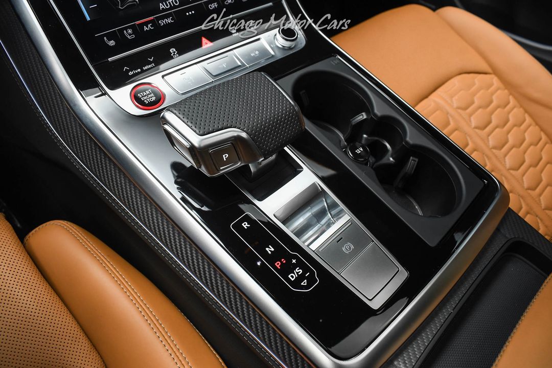 2025 Audi RS Q8 Performance