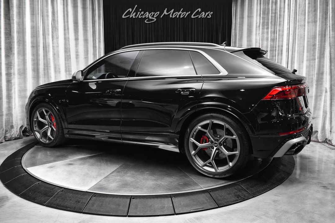 2025 Audi RS Q8 Performance
