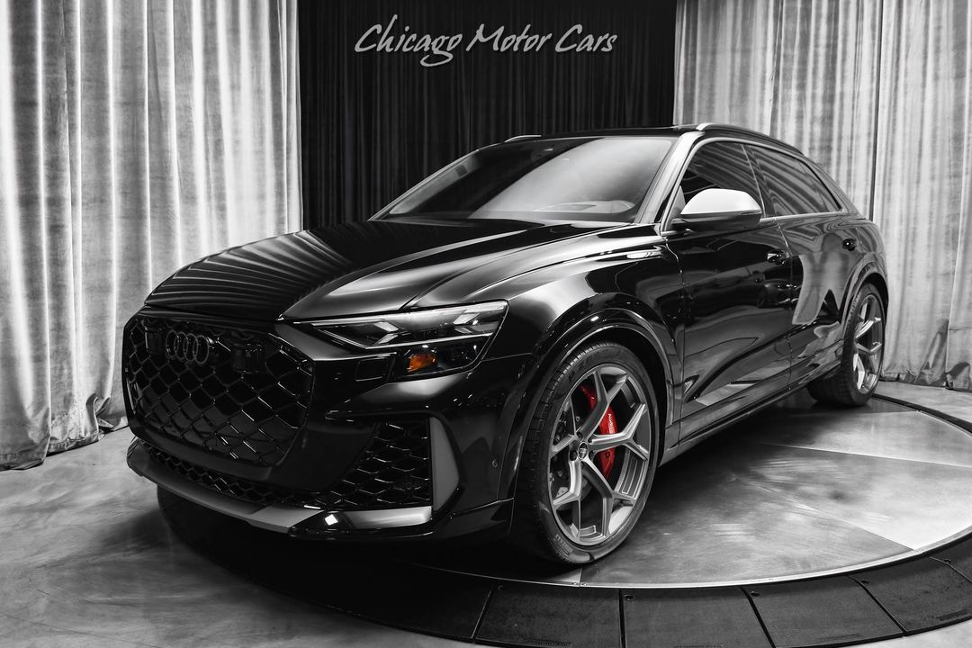 2025 Audi RS Q8 Performance