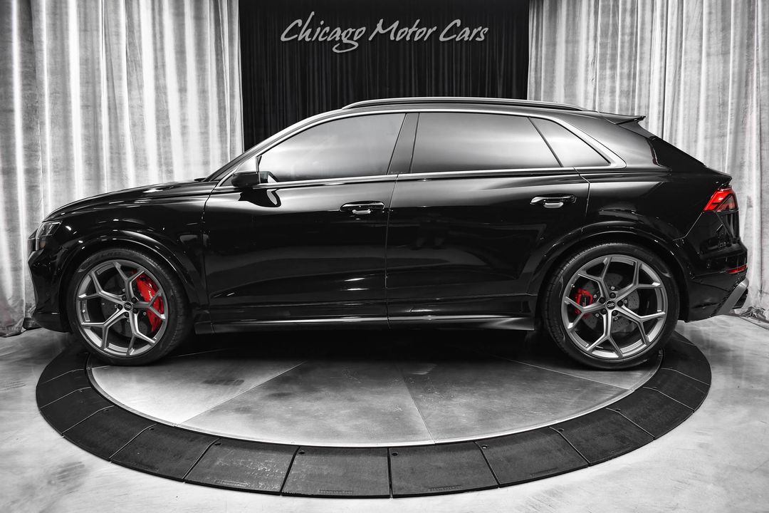 2025 Audi RS Q8 Performance