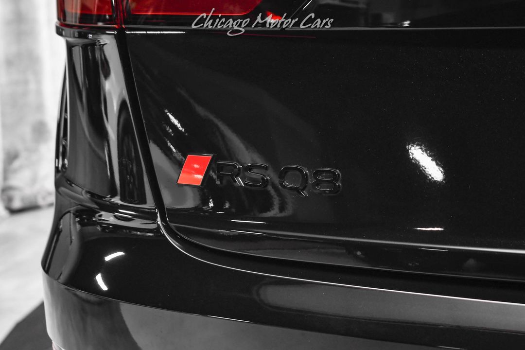 2025 Audi RS Q8 Performance