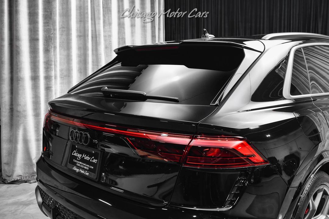 2025 Audi RS Q8 Performance