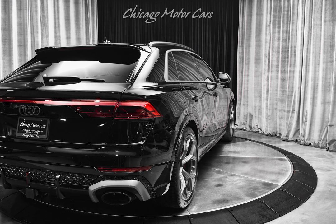 2025 Audi RS Q8 Performance