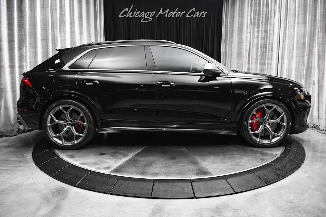 2025 Audi RS Q8 Performance