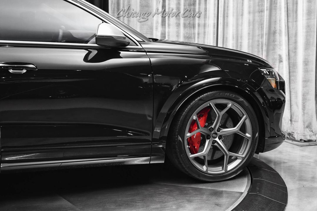 2025 Audi RS Q8 Performance