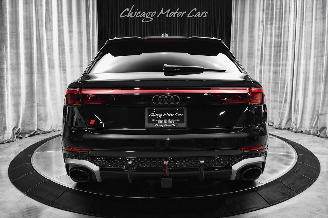 2025 Audi RS Q8 Performance