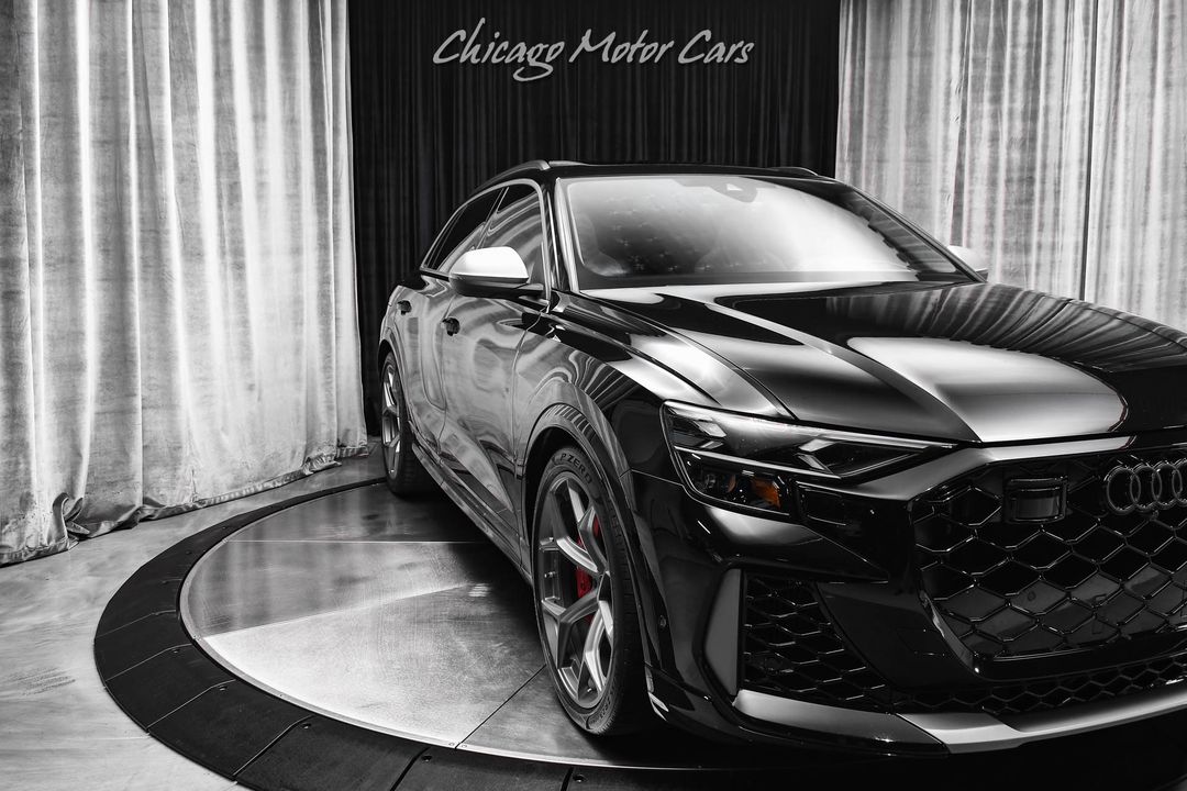 2025 Audi RS Q8 Performance