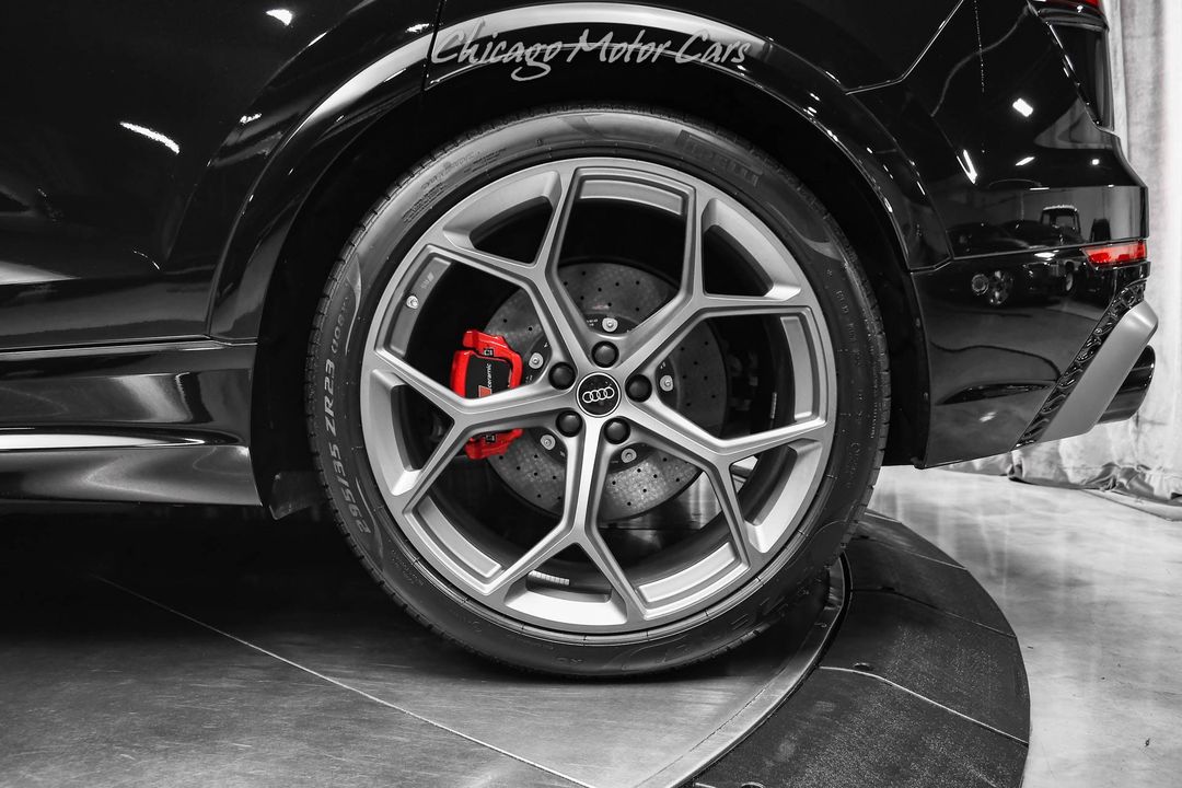 2025 Audi RS Q8 Performance