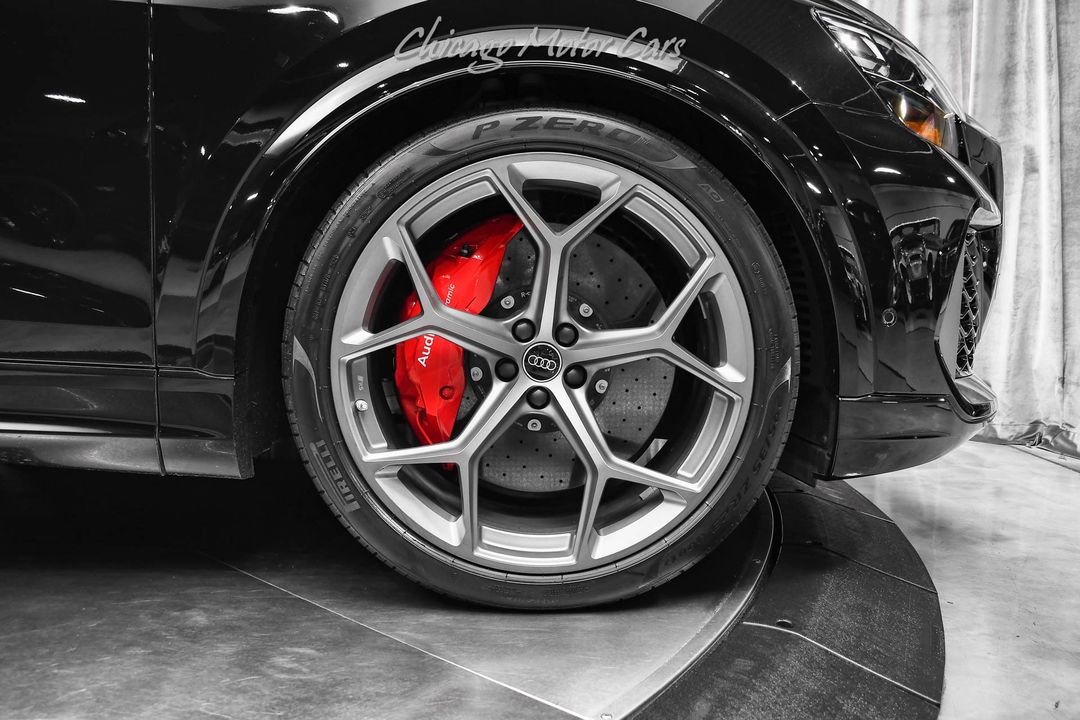 2025 Audi RS Q8 Performance