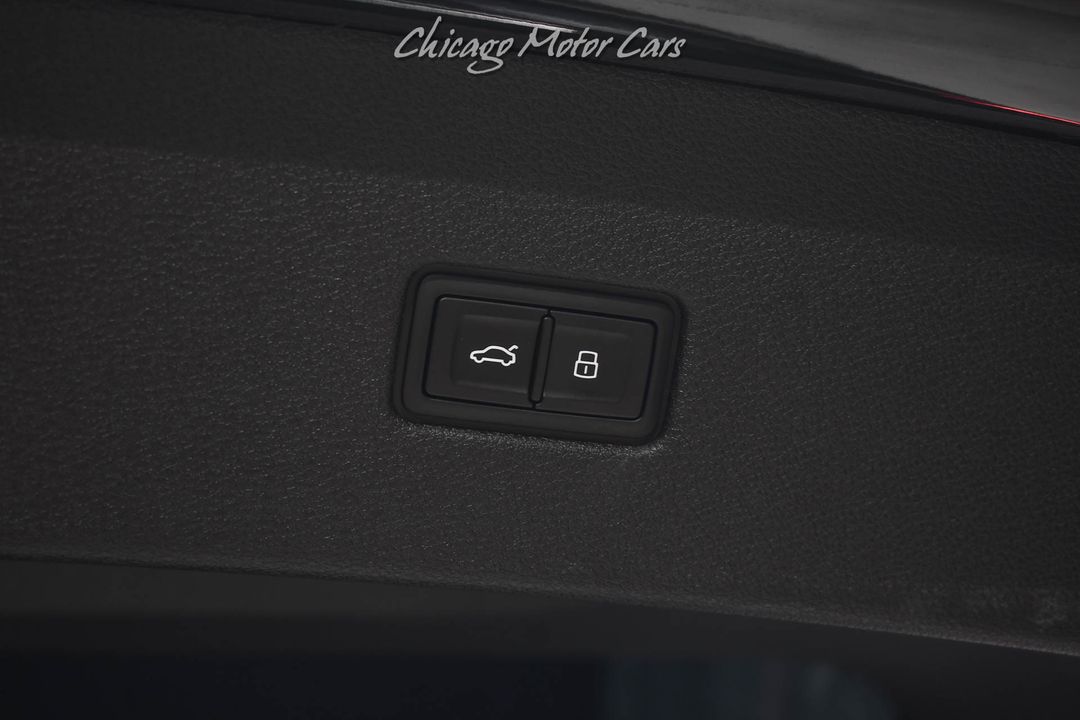 2025 Audi RS Q8 Performance