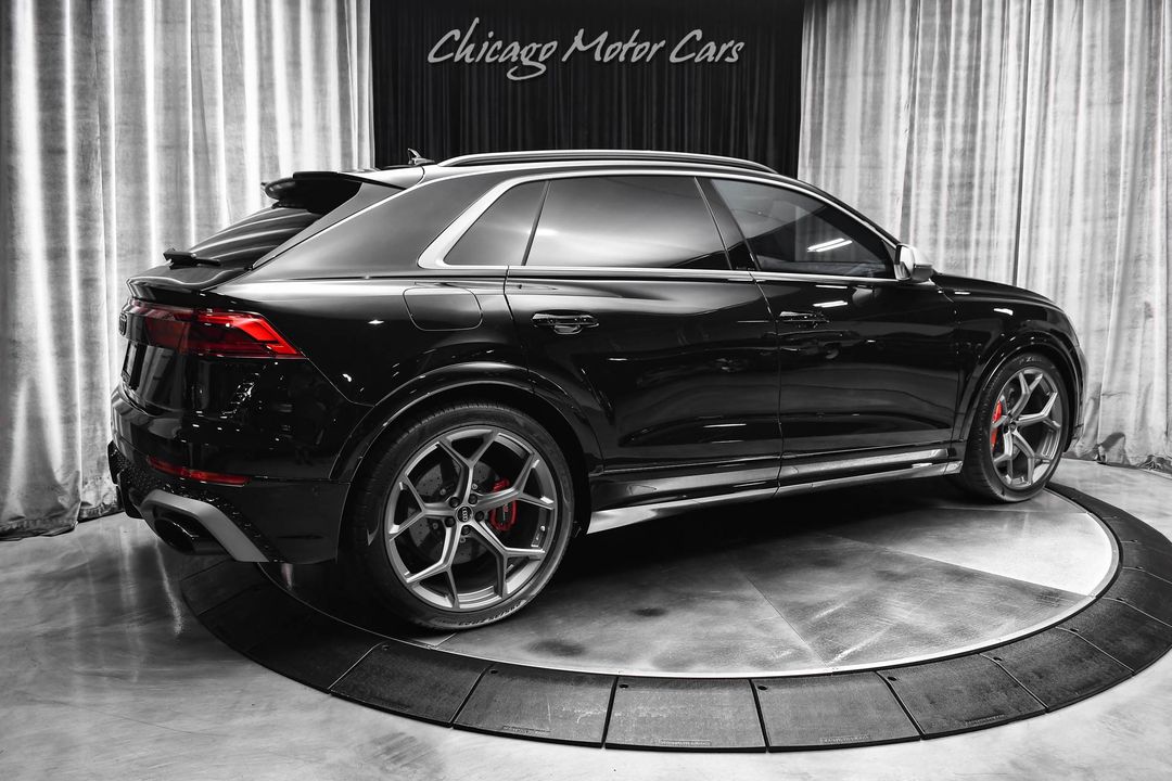 2025 Audi RS Q8 Performance