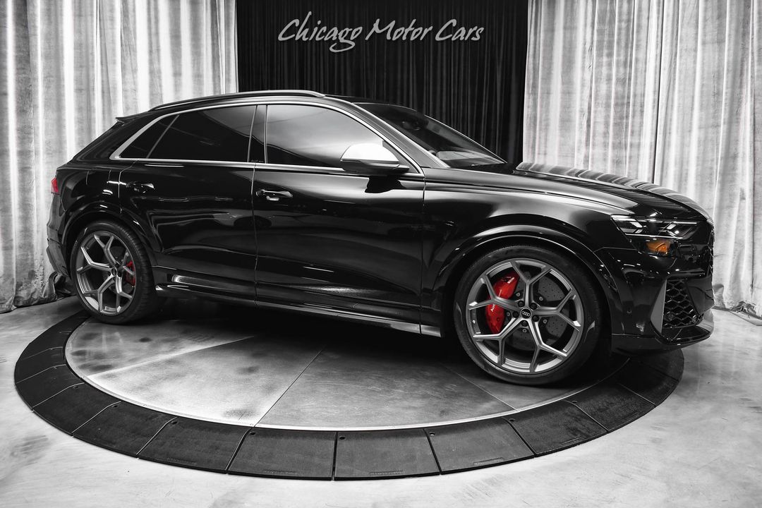 2025 Audi RS Q8 Performance