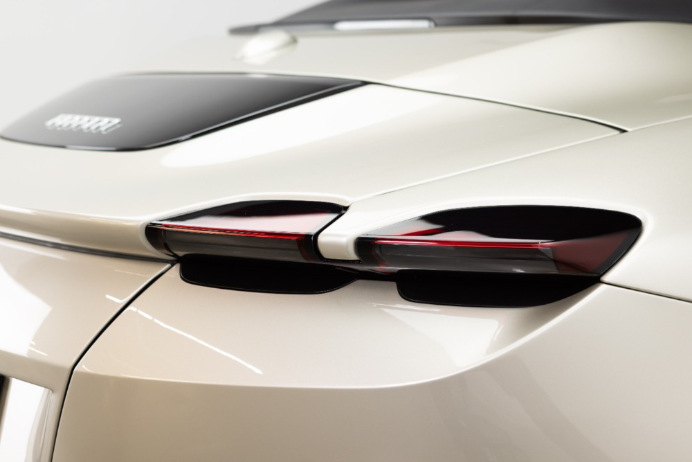 2024 Ferrari Roma Spider