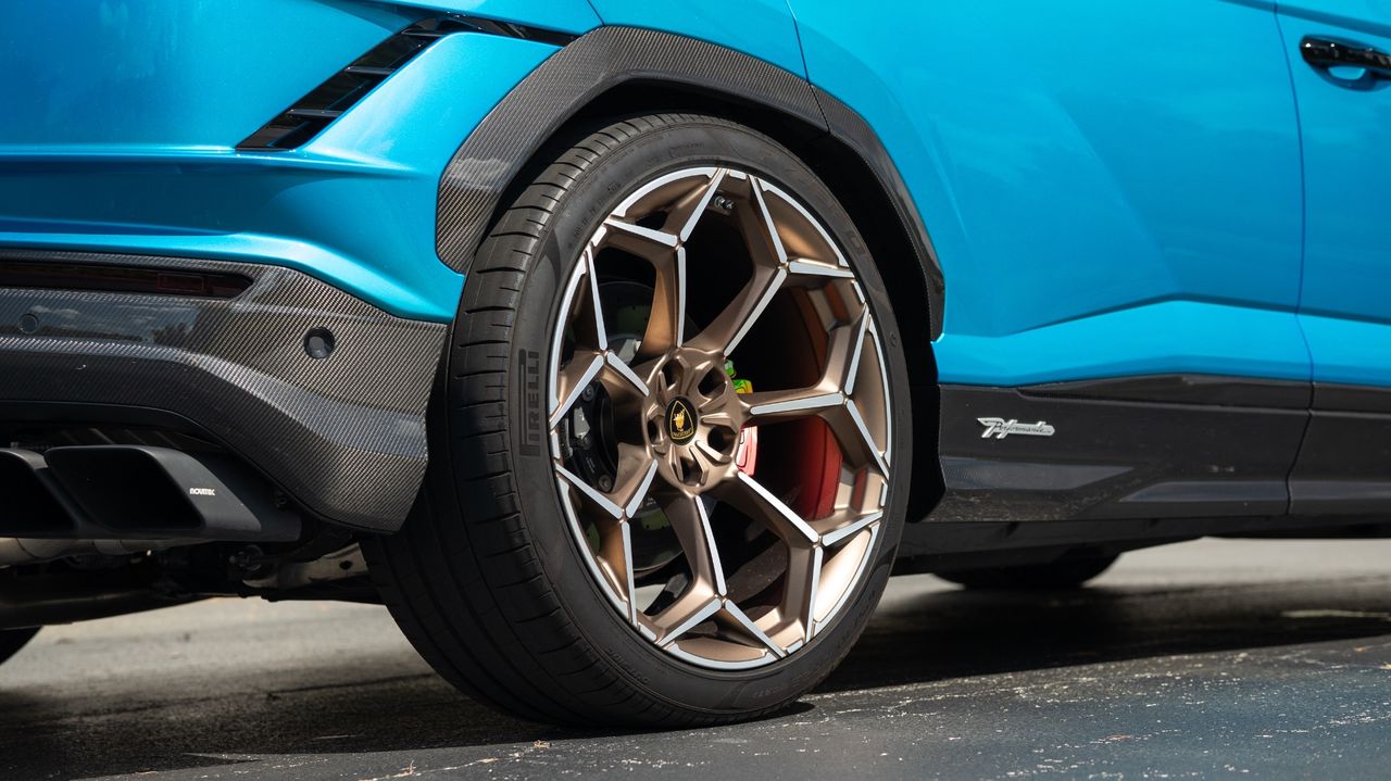 2023 Lamborghini Urus
