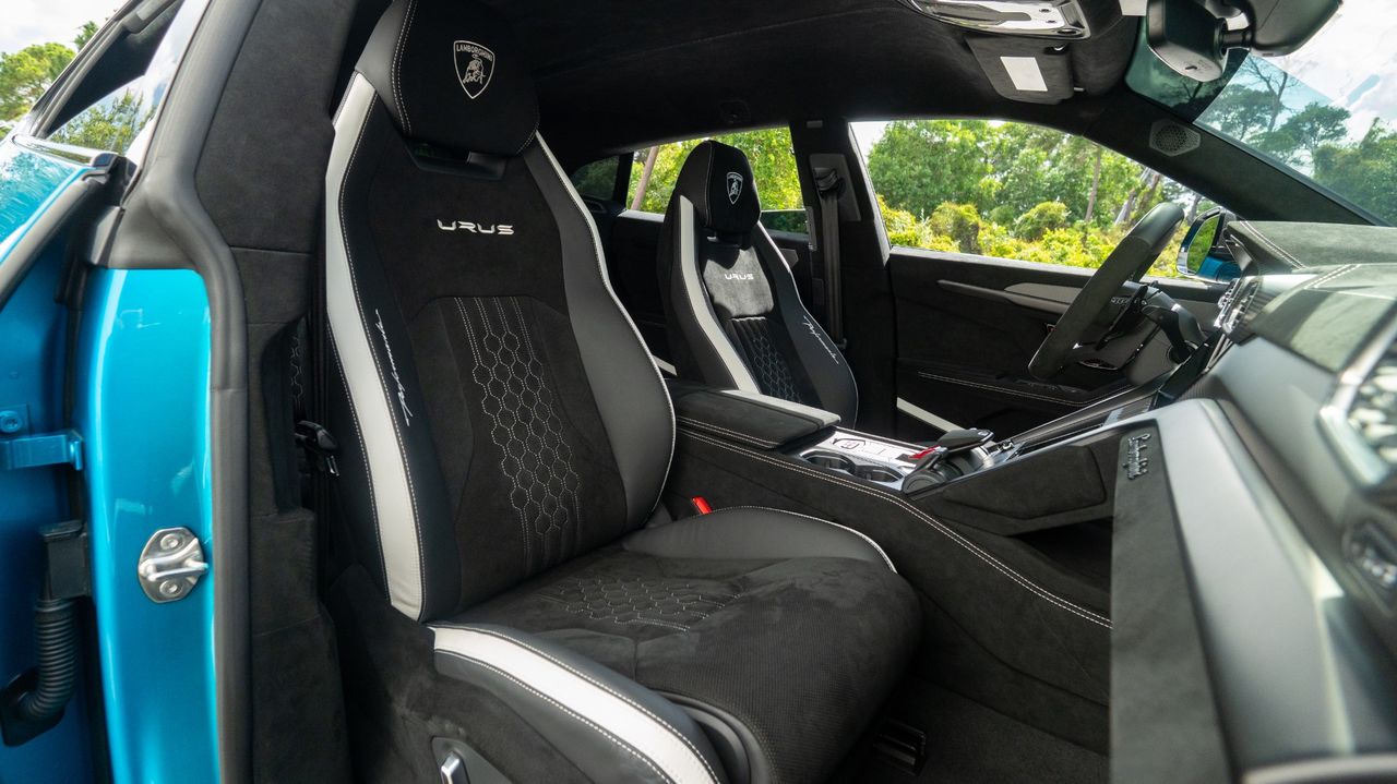 2023 Lamborghini Urus
