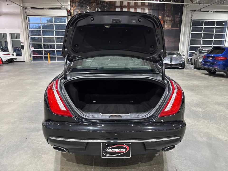 2019 Jaguar XJ
