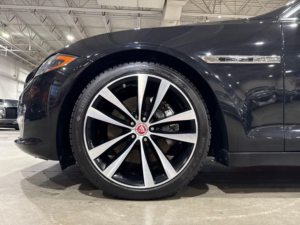 2019 Jaguar XJ