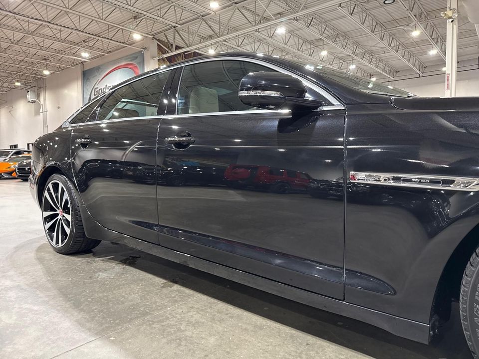 2019 Jaguar XJ
