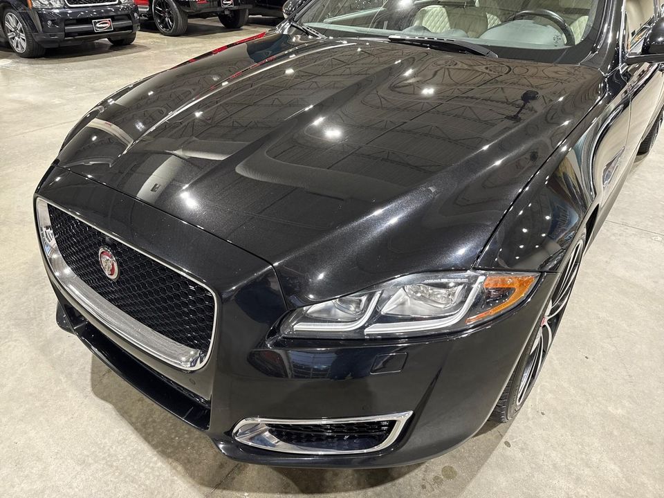 2019 Jaguar XJ