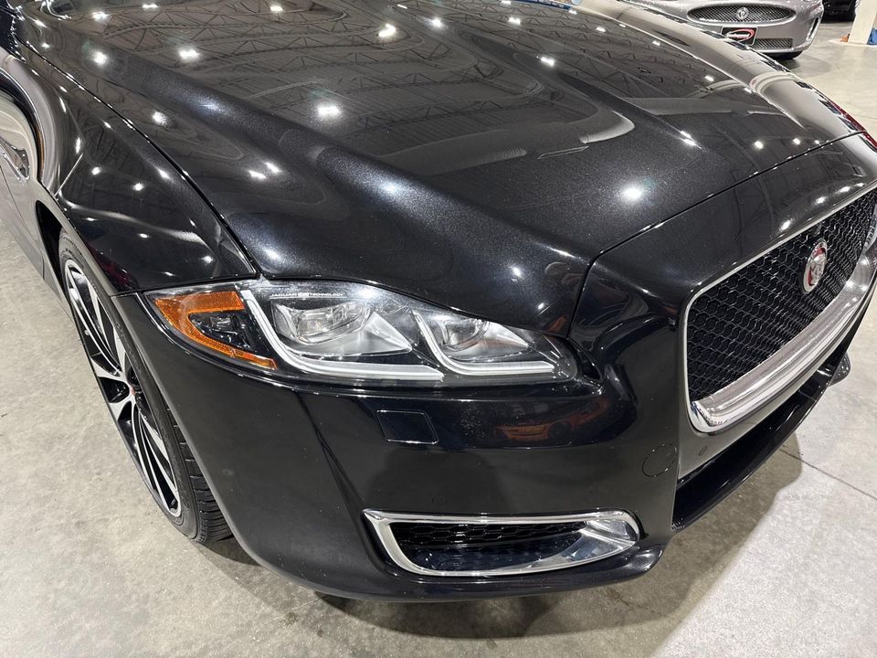 2019 Jaguar XJ