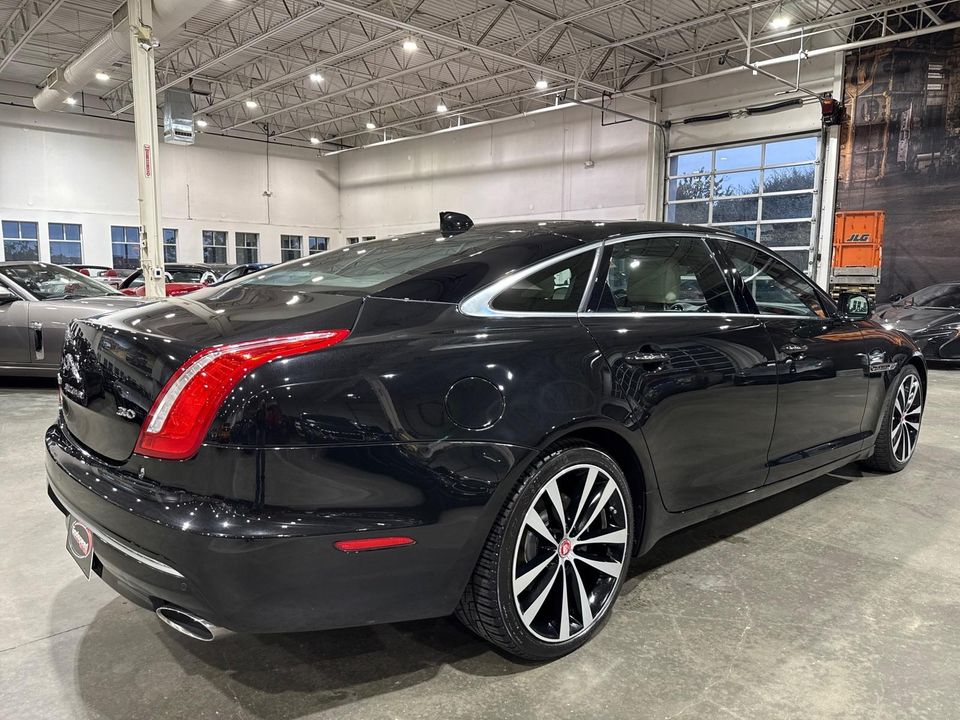 2019 Jaguar XJ