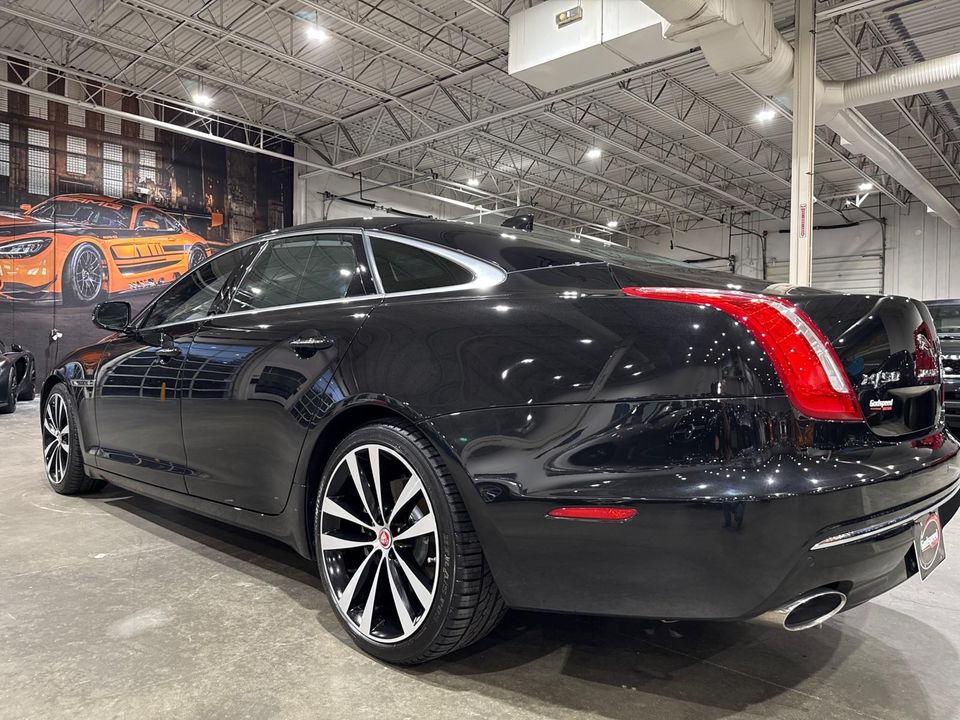 2019 Jaguar XJ