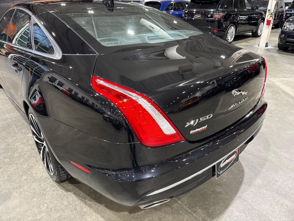 2019 Jaguar XJ