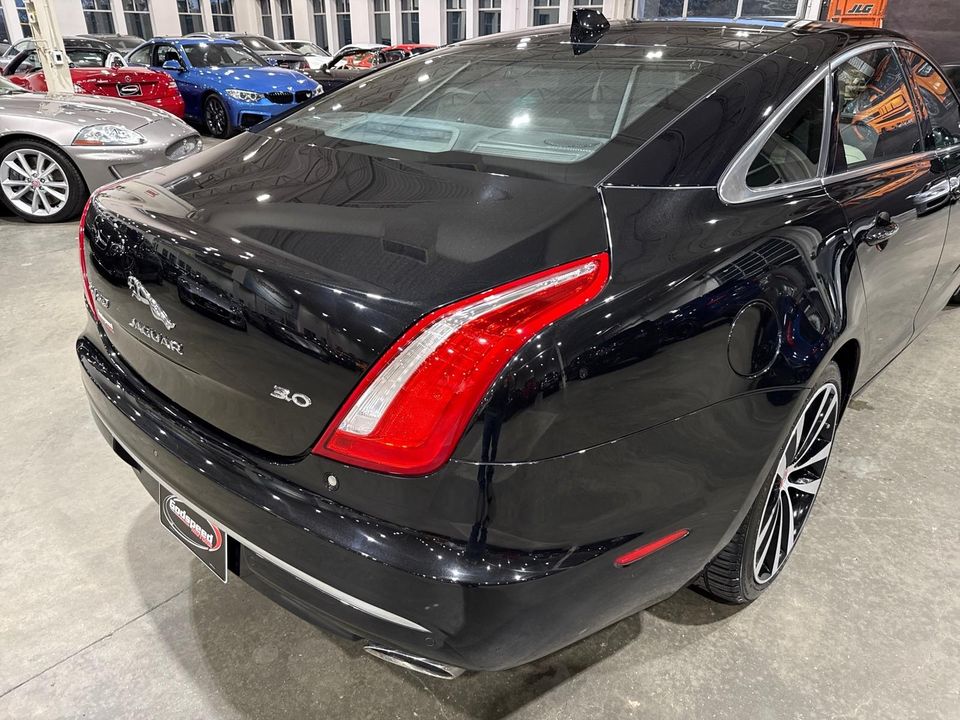 2019 Jaguar XJ