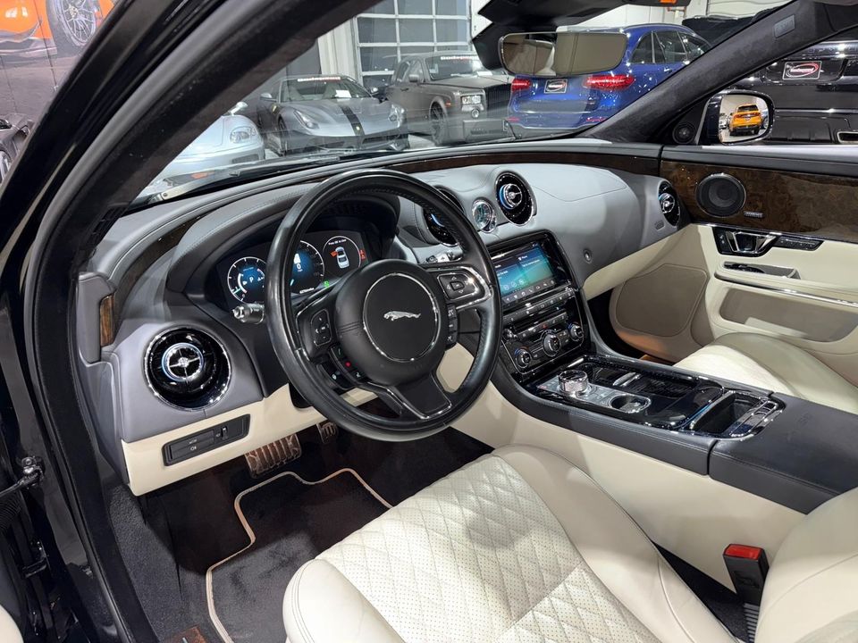 2019 Jaguar XJ