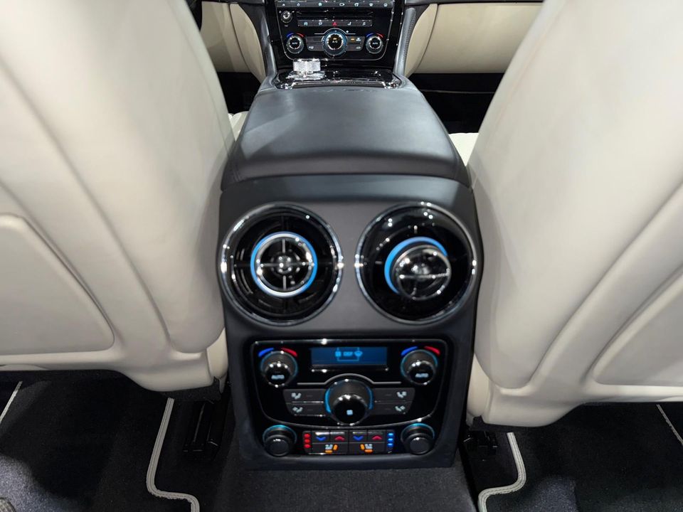 2019 Jaguar XJ