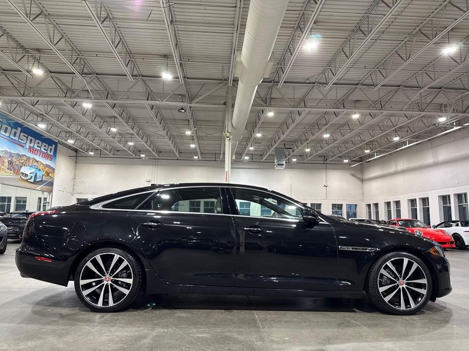 2019 Jaguar XJ