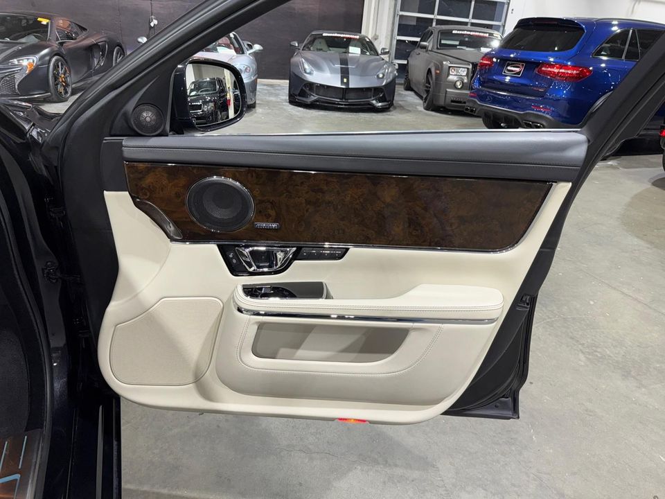 2019 Jaguar XJ