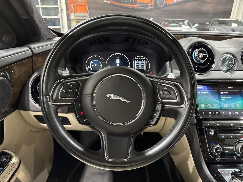 2019 Jaguar XJ