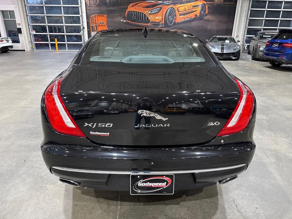 2019 Jaguar XJ