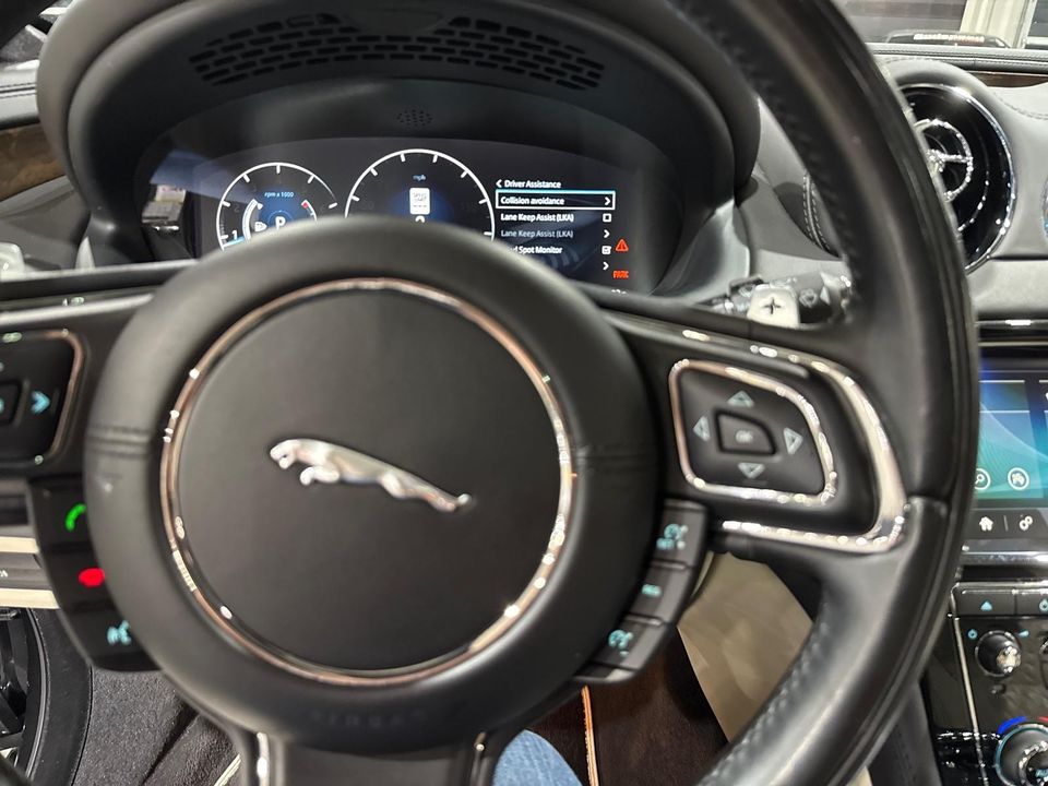 2019 Jaguar XJ