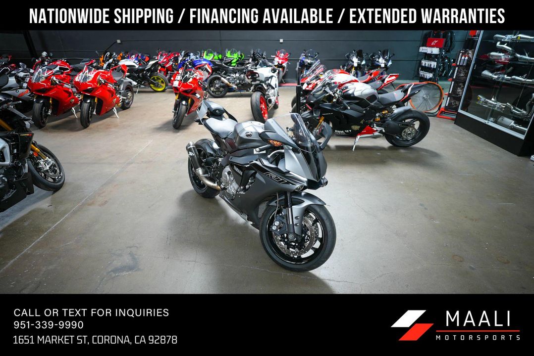 2016 Yamaha YZF-R1