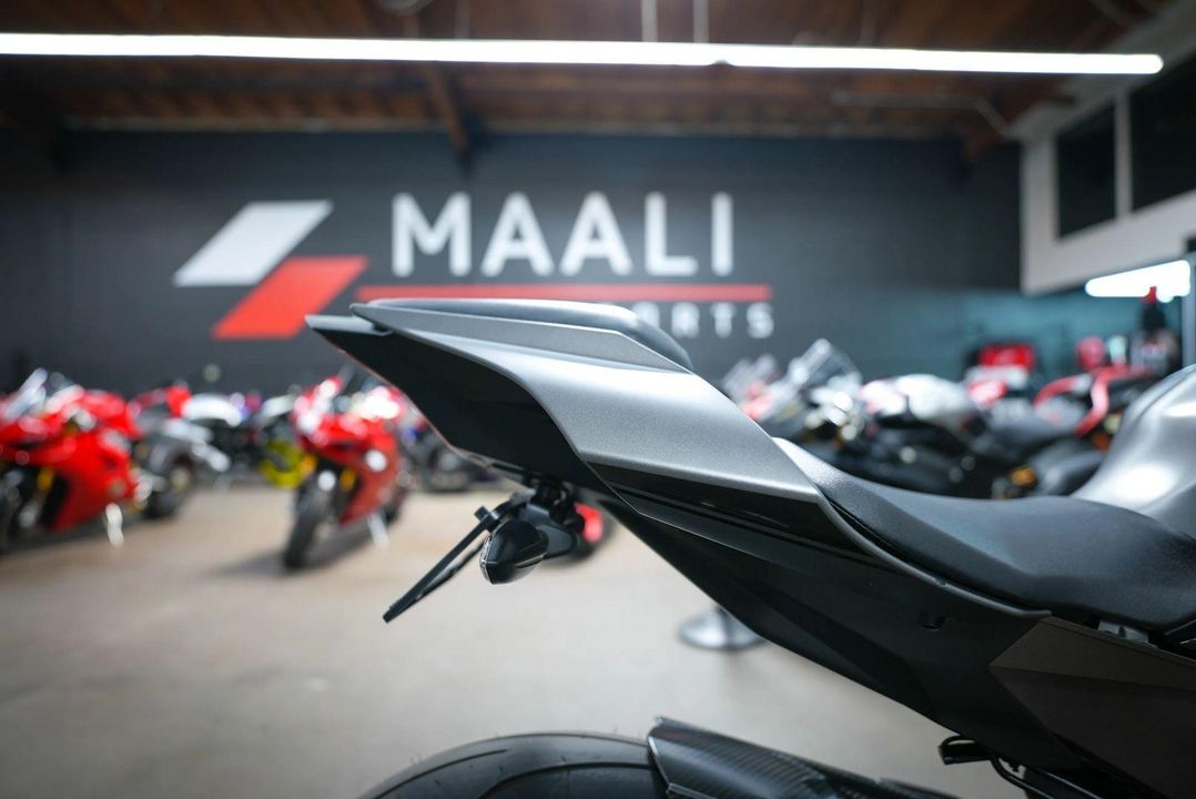 2016 Yamaha YZF-R1