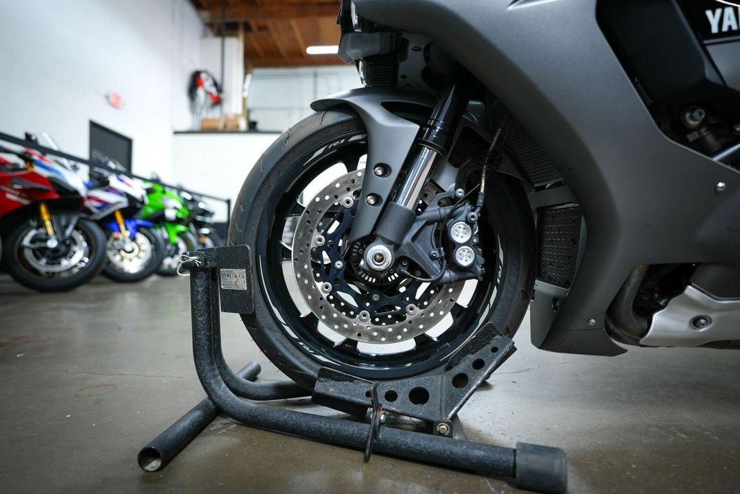2016 Yamaha YZF-R1