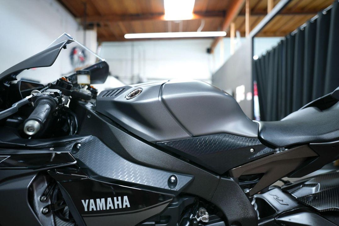 2016 Yamaha YZF-R1