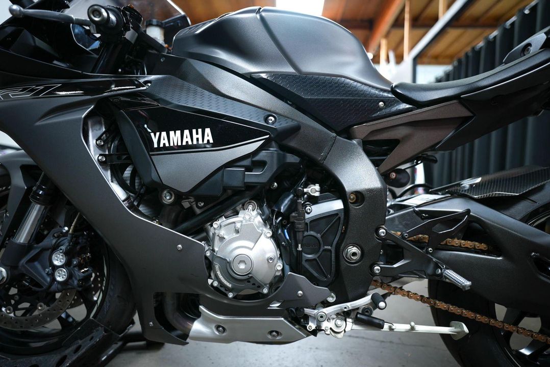 2016 Yamaha YZF-R1
