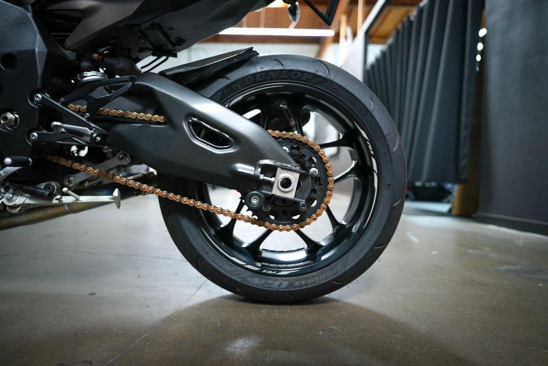 2016 Yamaha YZF-R1