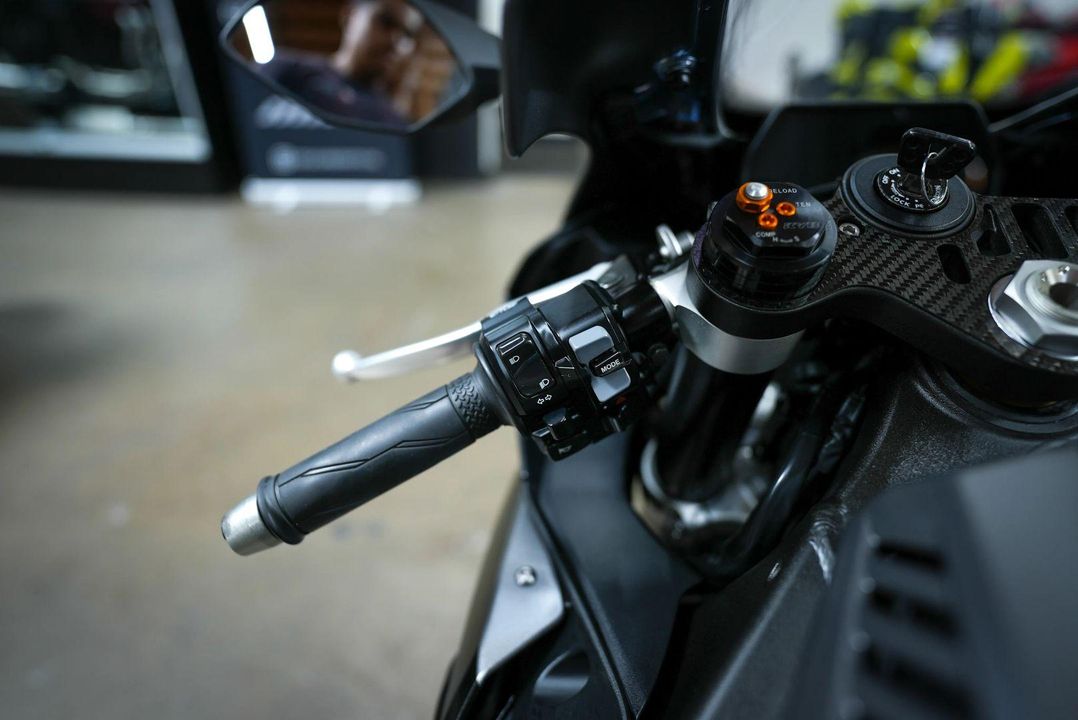 2016 Yamaha YZF-R1