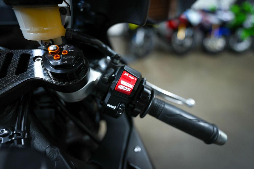 2016 Yamaha YZF-R1