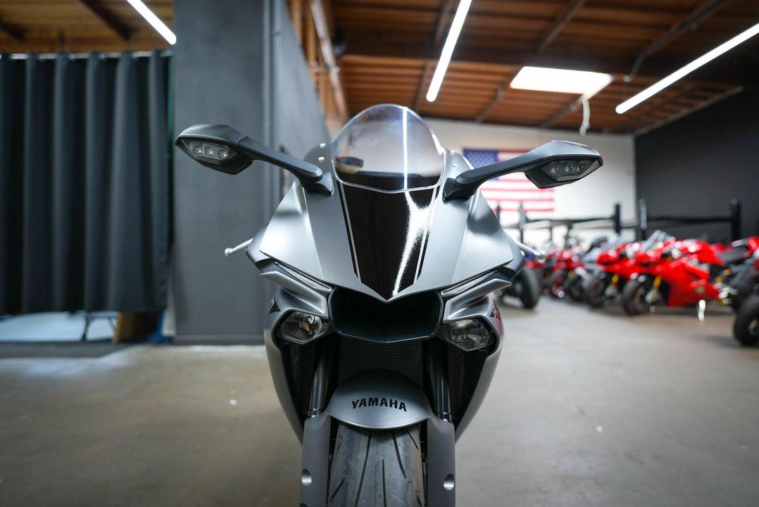 2016 Yamaha YZF-R1