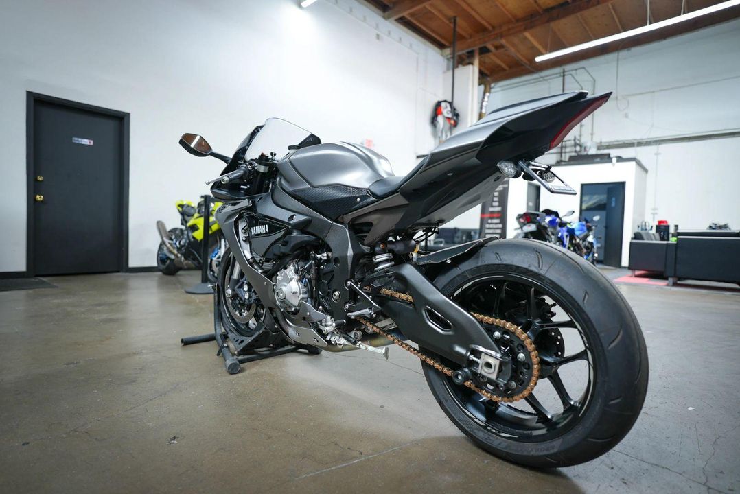 2016 Yamaha YZF-R1
