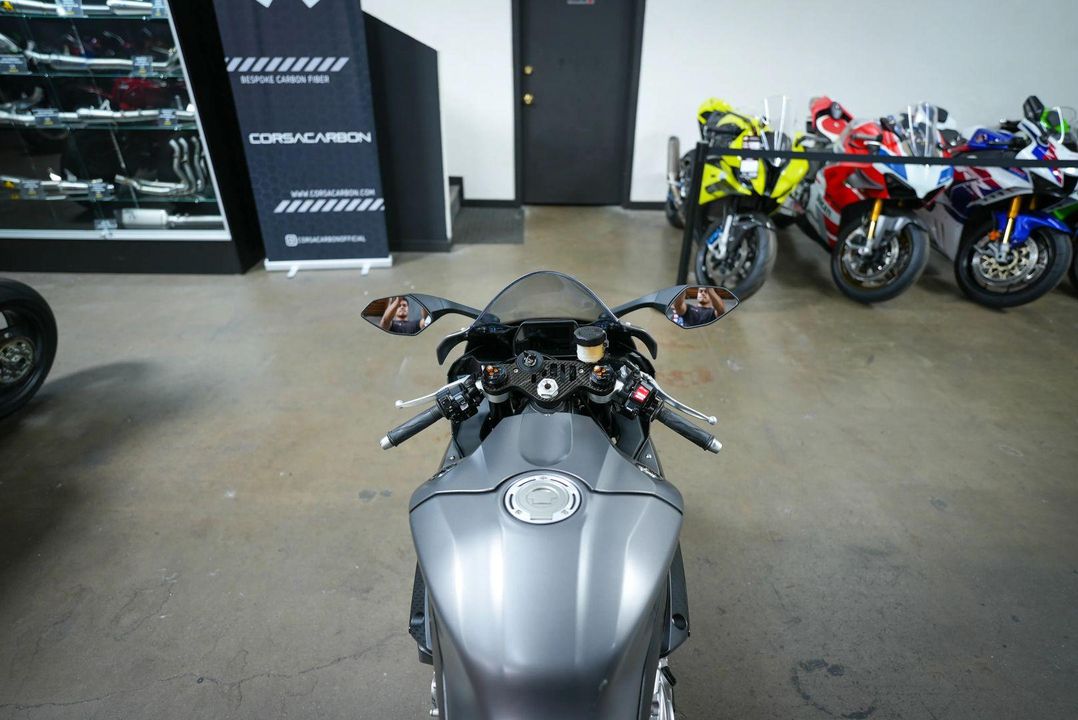 2016 Yamaha YZF-R1