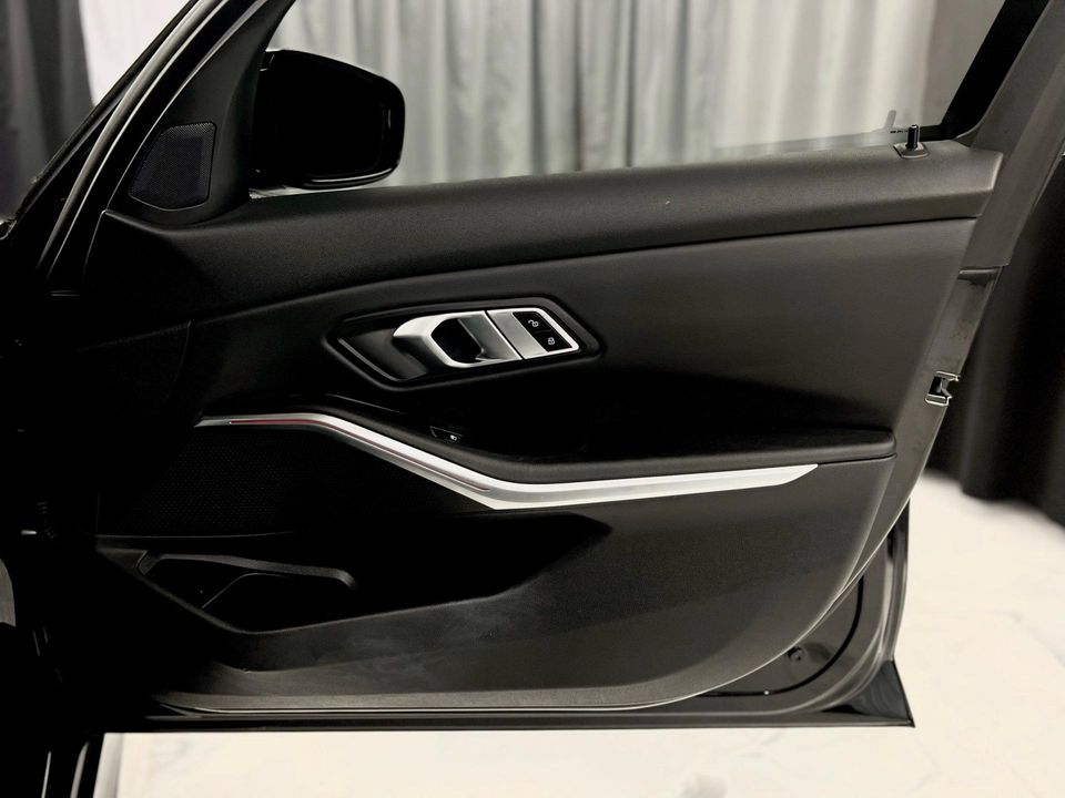 2022 BMW 330i xDrive