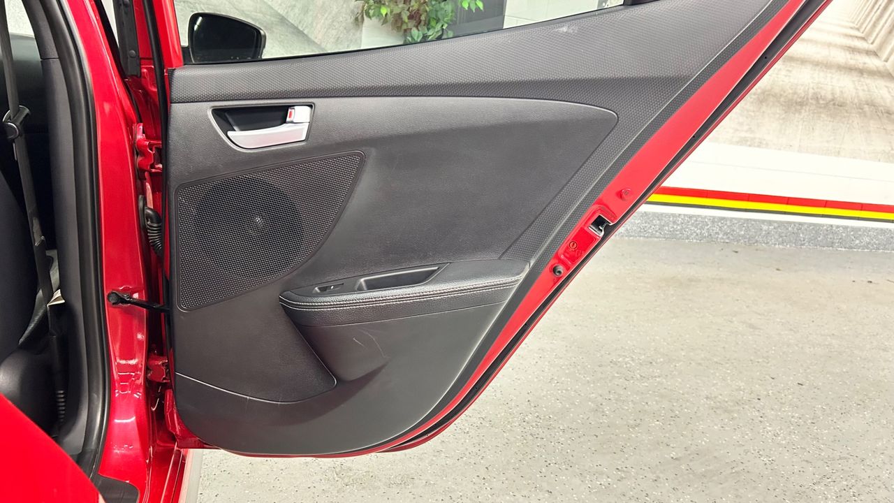 2015 Hyundai VELOSTER
